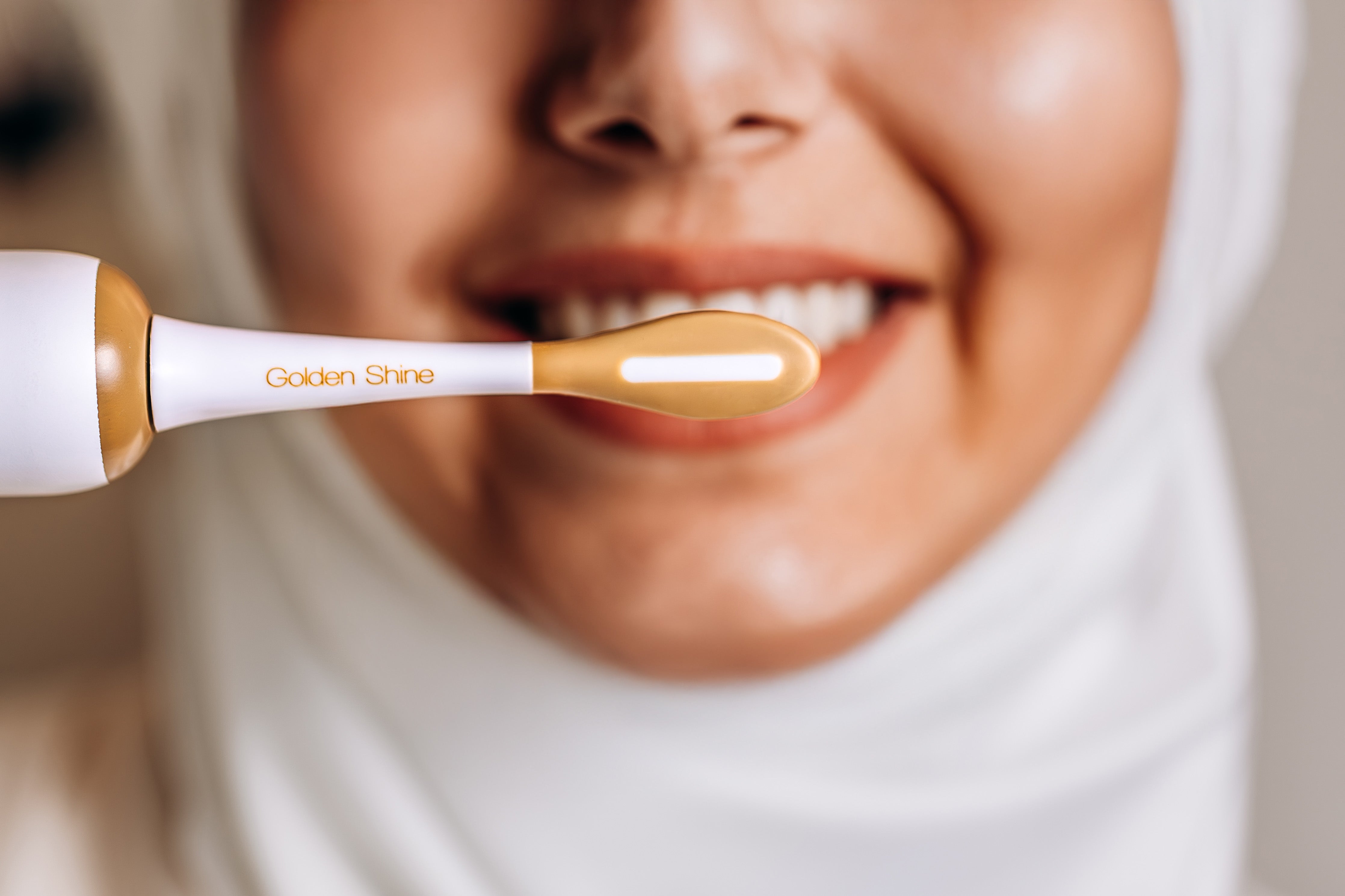 5 erreurs que vous faites (sans le savoir) avec votre brosse à dents électrique